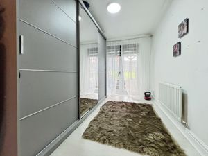 Dining room- click for photo gallery